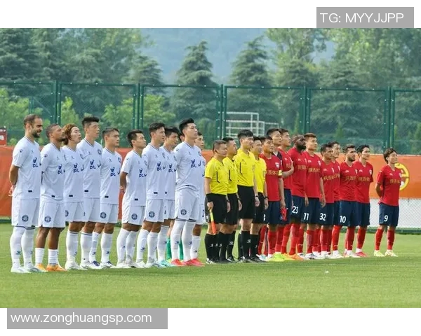 南京足球队的成长历程：从默默无闻到辉煌成就的奋斗故事